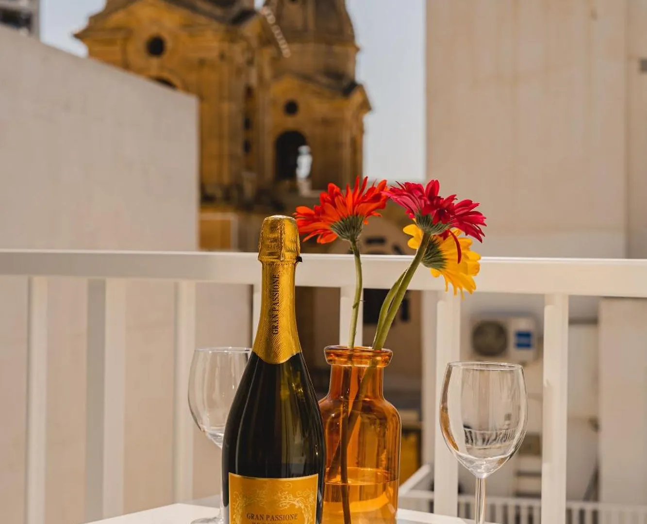 Stunning 1Bdr Main Street Penthouse! Near Sea! Apartment Gzira