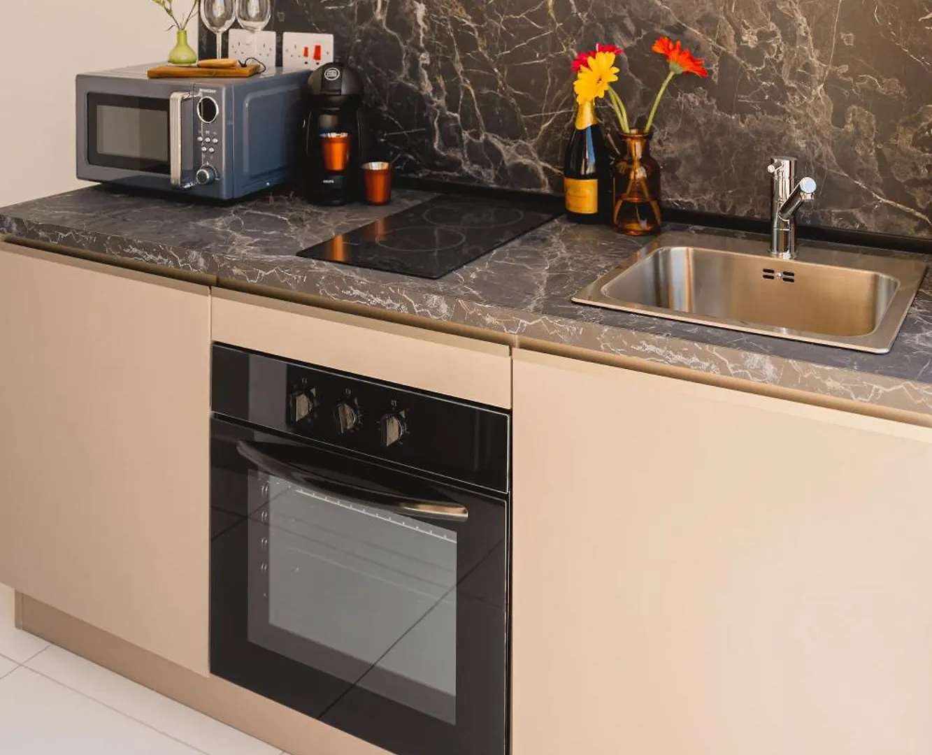 Stunning 1Bdr Main Street Penthouse! Near Sea! Apartment Gzira